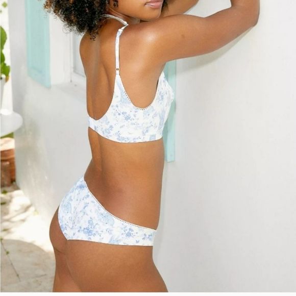 NWT Frankies Bikinis top - Picture 2 of 8